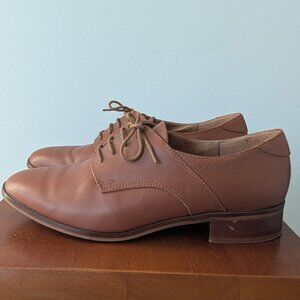L'Intervalle Brown Oxfords